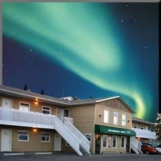 Northern Lites Motel เยลโลว์ไนฟ์ ภายนอก รูปภาพ