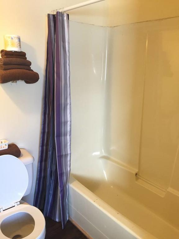 Northern Lites Motel เยลโลว์ไนฟ์ ภายนอก รูปภาพ
